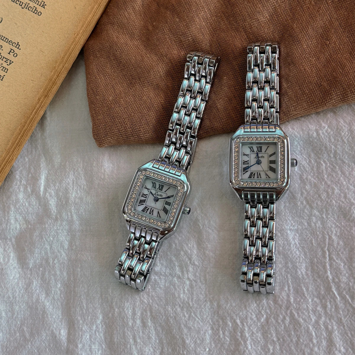 Women's Waterproof Watch With Inlaid Rhinestone